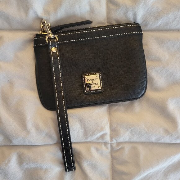 Dooney & Bourke Black Pebble Leather Wristlet Clutch - Picture 6 of 7